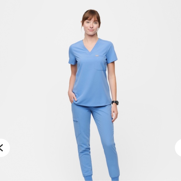 FIGS Catarina™ Scrub Top - Ceil Blue (Small) - Picture 2 of 6